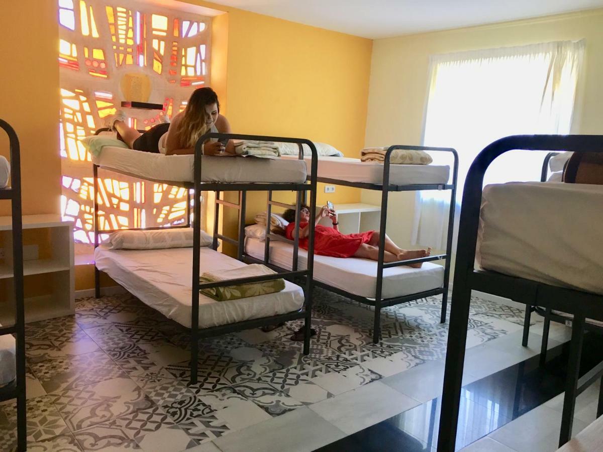 Llanes International Hostel Поо-де-Льянес Екстер'єр фото